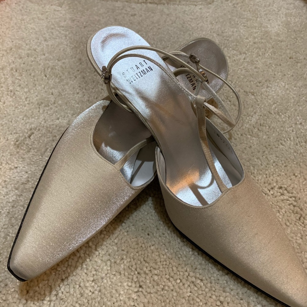 Stuart Weitzman Champagne Glittery Dress Shoe
